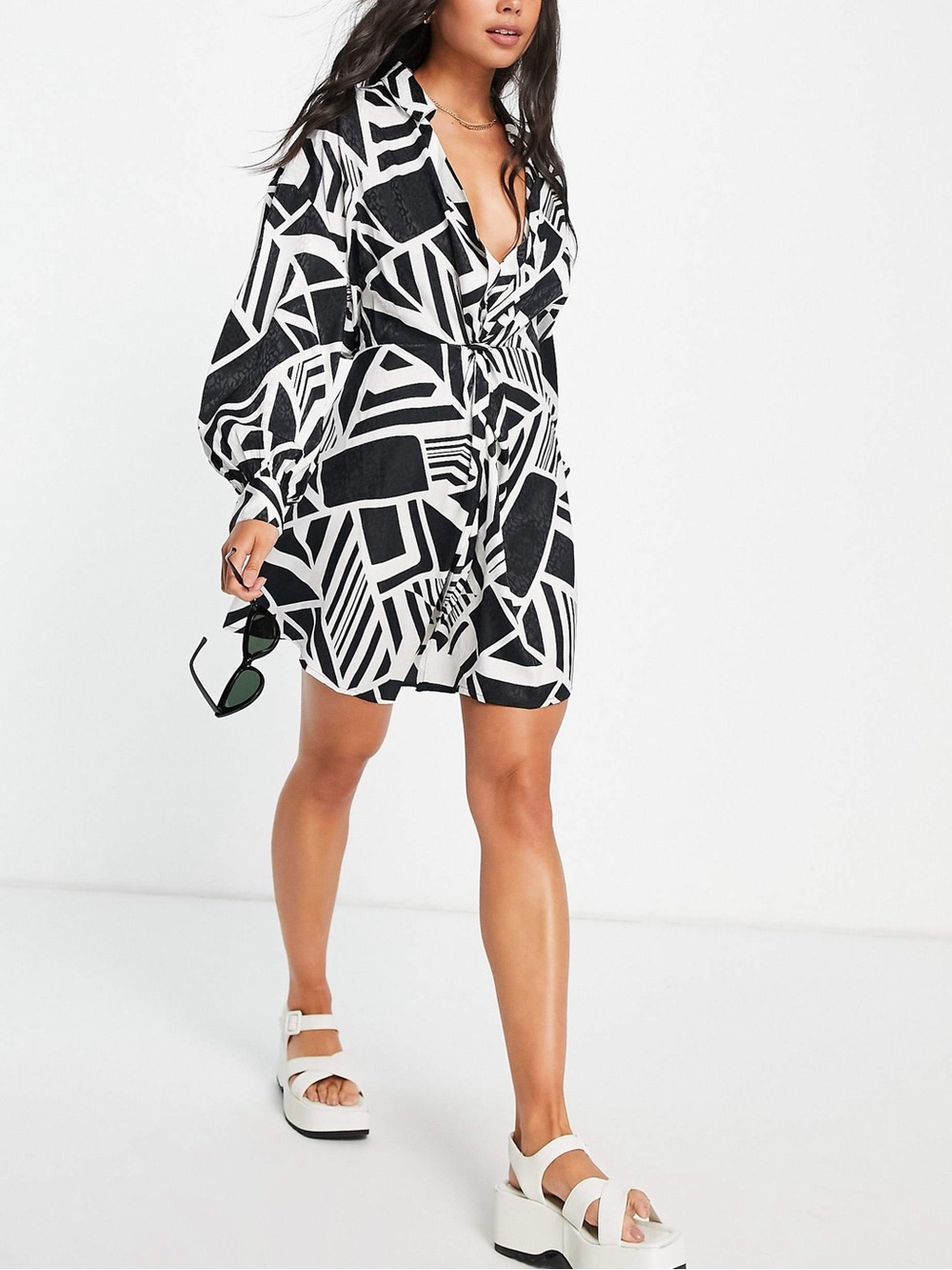 ASOS DESIGN twist jacquard beach dress in mono print 2